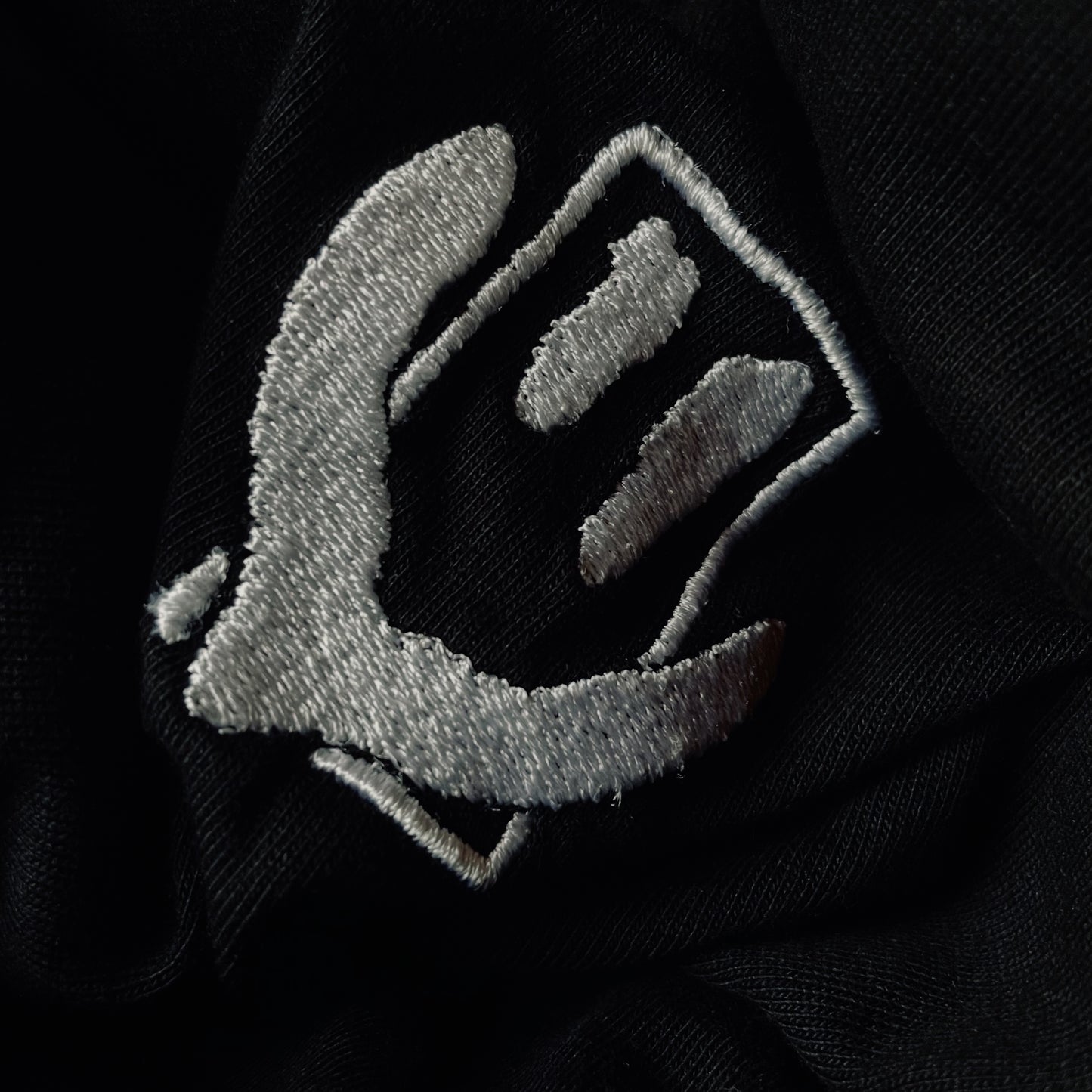 ESSENTIAL SHIRT - black.